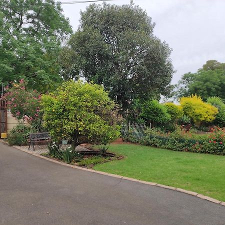 Garden Cottage In Edenvale Exterior photo