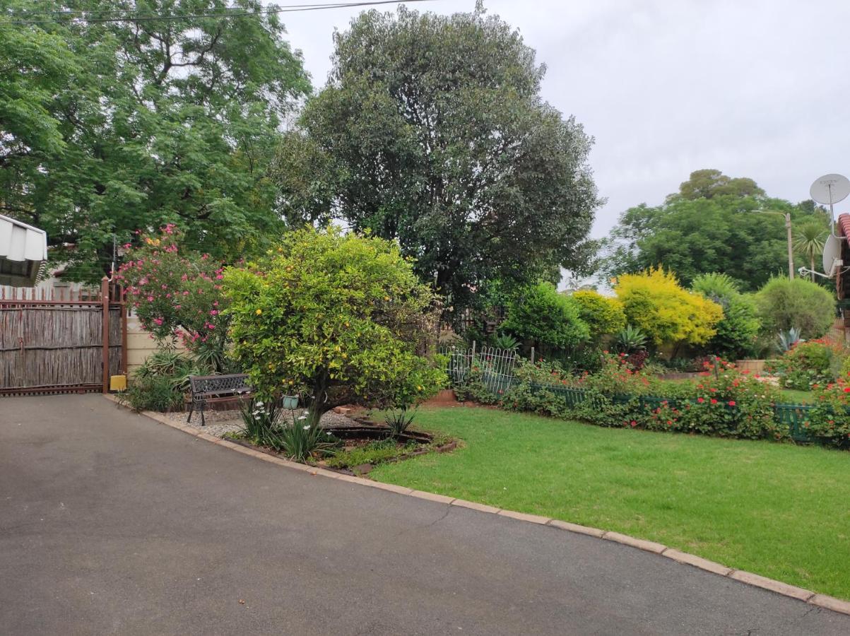 Garden Cottage In Edenvale Exterior photo